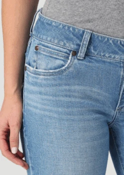 Women's Wrangler Retro Mae Trouser Jean #112328358 -Cowgirl Fit Sales Store 2e3ab18b5a6f358dc6b7f2d860d1e11e